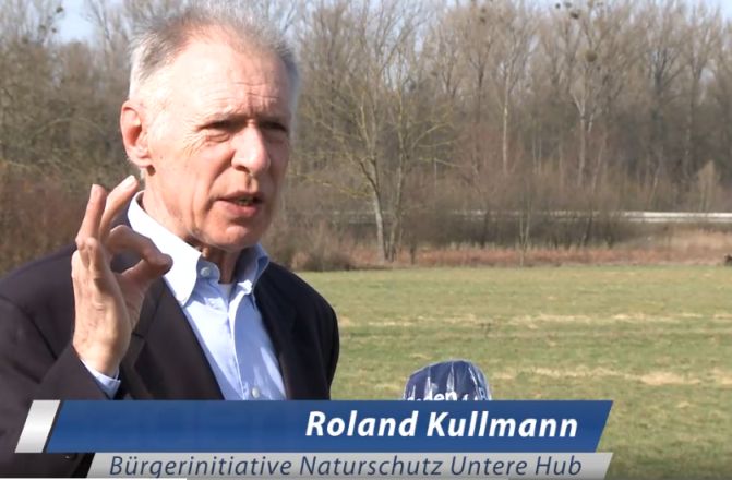 Ronald Kuhlmann von der Bürgerinitiative untere-Hub gibt ein Interview für Baden-TV